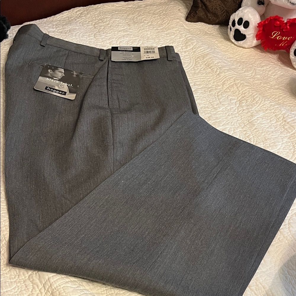 NWT Haggar Mens Black Label dress pants.